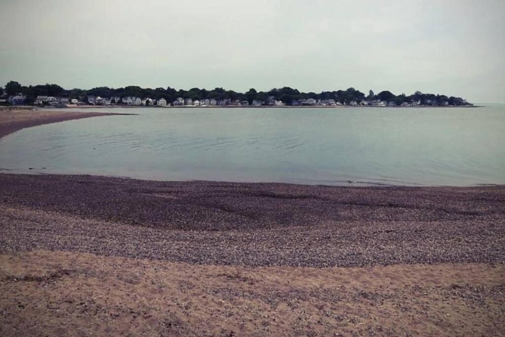 Beachy Bay Breeze Bungalow 2Br With Parking And Close To Many Amenities. West Haven Zewnętrze zdjęcie