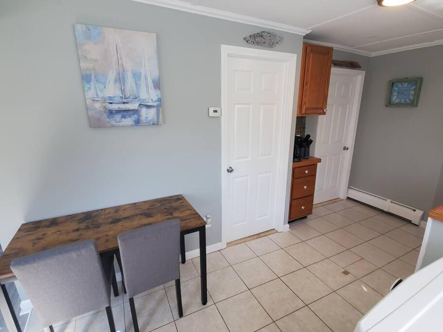 Beachy Bay Breeze Bungalow 2Br With Parking And Close To Many Amenities. West Haven Zewnętrze zdjęcie